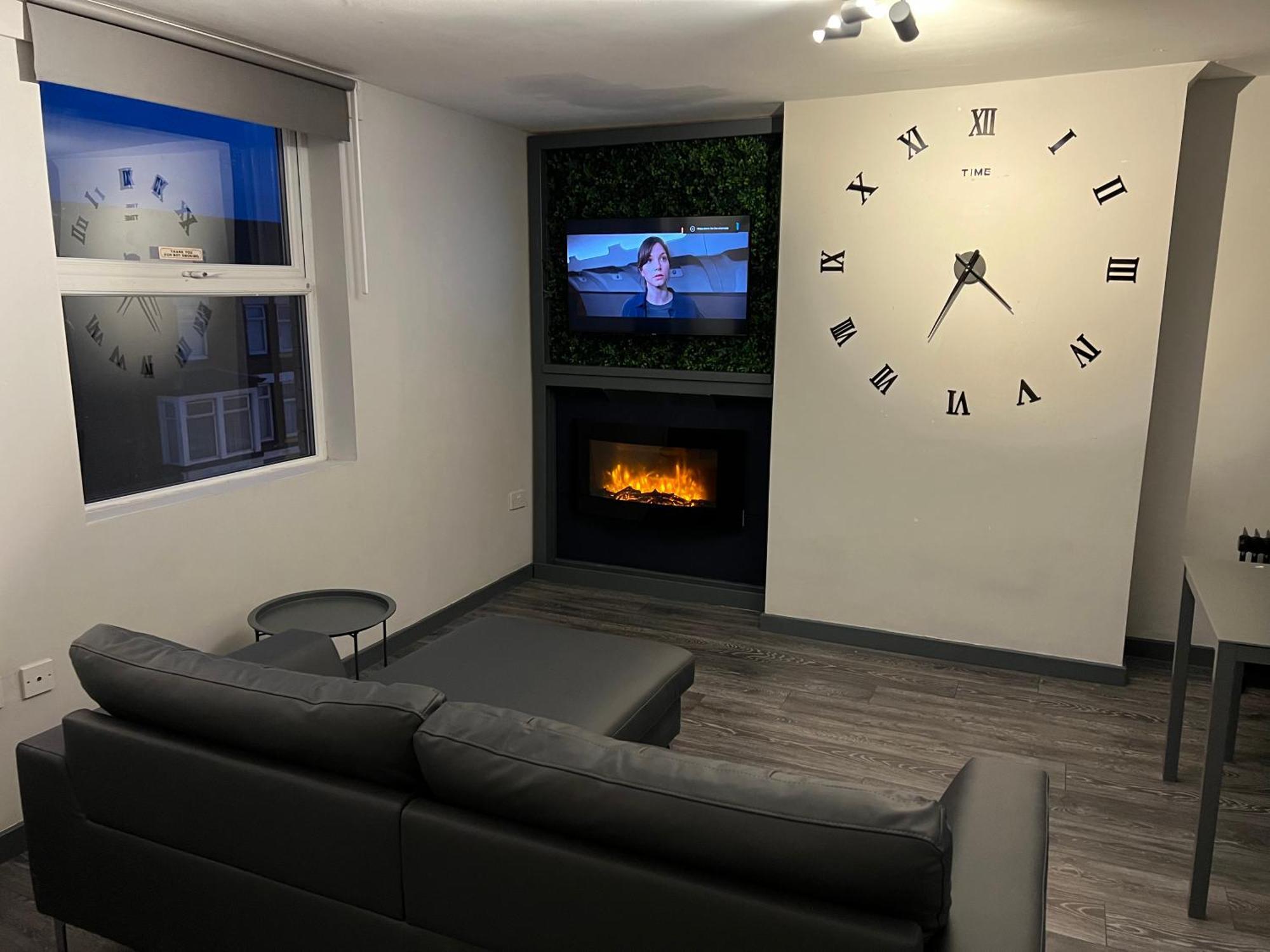 Vibe Holiday Apartments Blackpool Bagian luar foto